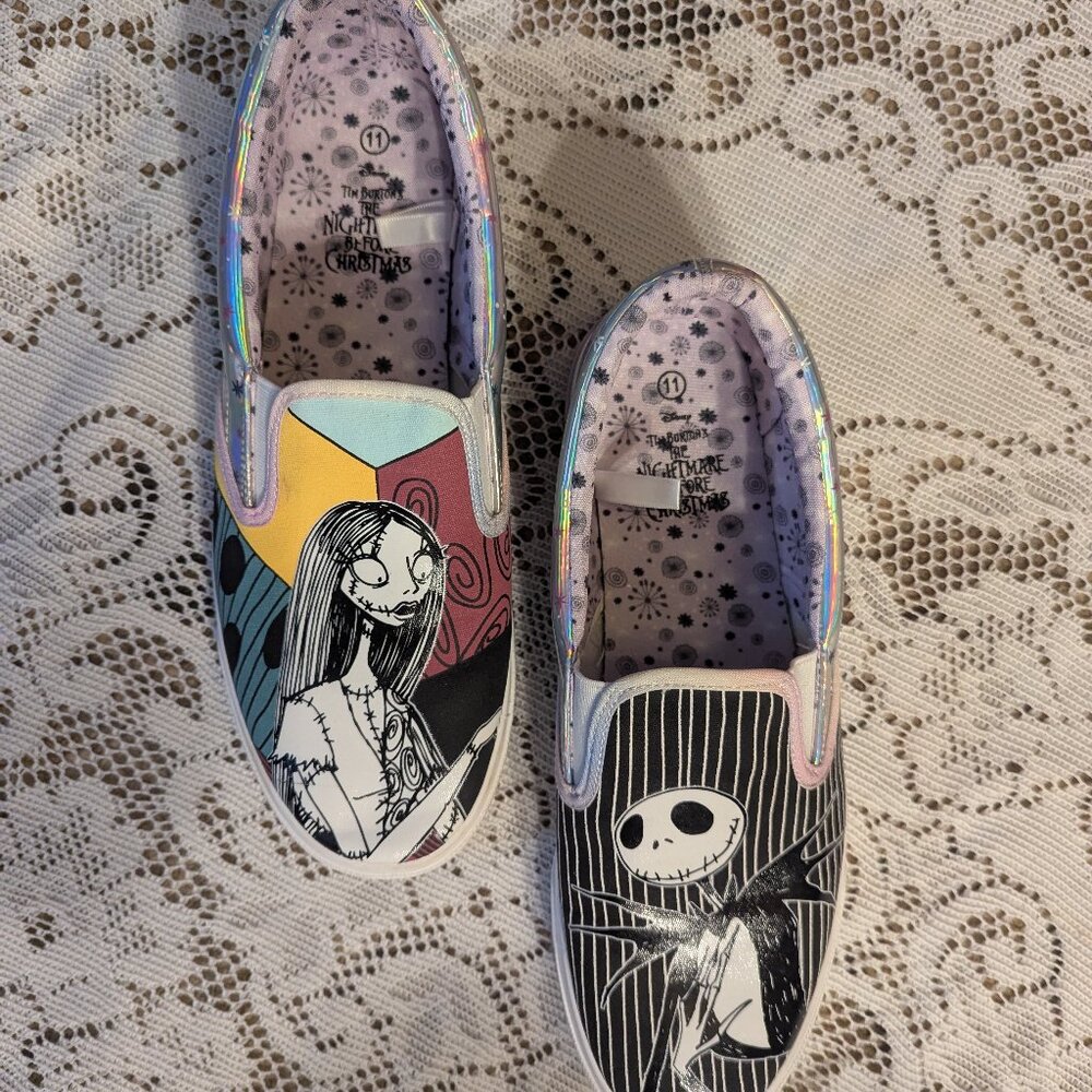 Mens, size 11, slip on sneakers